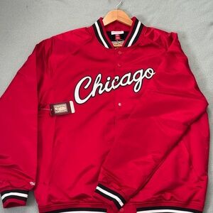 Mitchell & Ness - Hardwood Classics Chicago Bulls Windy City Red Jacket - 2XL
